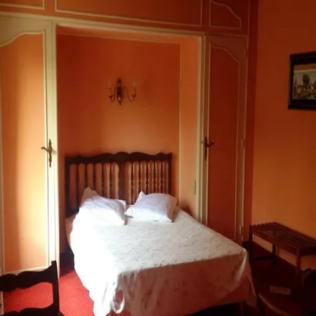 Holiday home Du Moulin Du Vey Clecy